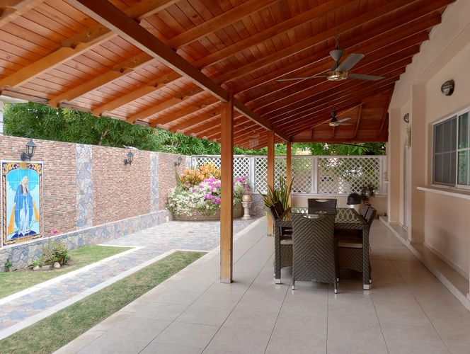 Casa de 4 alcobas en venta en Cr.La Castellana, Barranquilla, 252 m² · foto 8 de 14