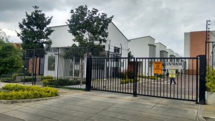 Casa de 4 alcobas en venta en Valle Del Lili, Cali, 130 m² · foto 2 de 17