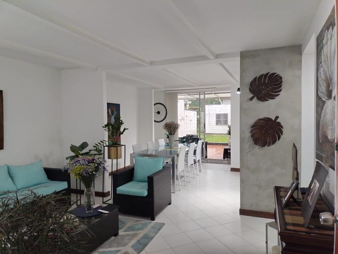 Apartamento de 3 alcobas en venta en El Poblado, Medellín, 99 m² · foto 8 de 19