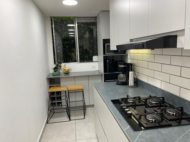 Apartamento de 3 alcobas en venta en El Poblado, Medellín, 99 m² · foto 7 de 19