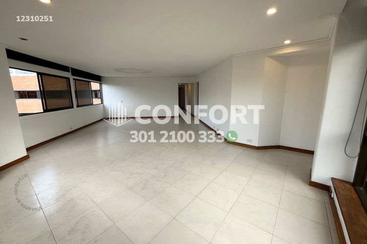 Apartamento de 3 alcobas en arriendo en Villa Carlota, Medellín, 138 m² · foto 3 de 10