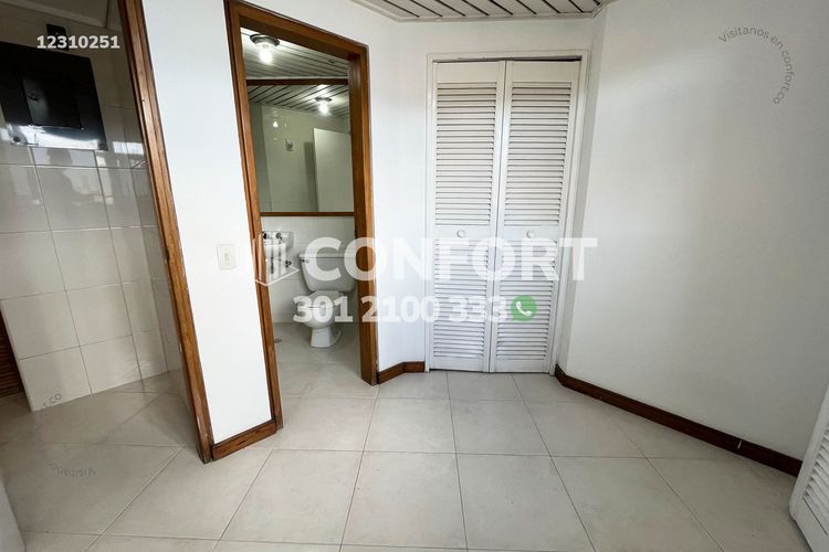 Apartamento de 3 alcobas en arriendo en Villa Carlota, Medellín, 138 m² · foto 9 de 10