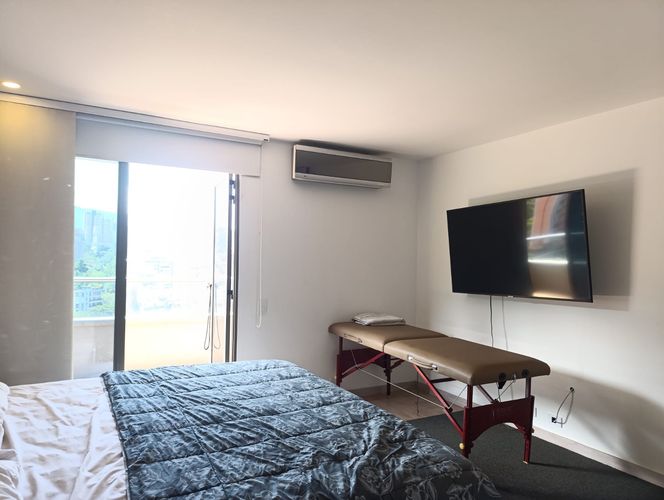 Apartamento de 3 alcobas en arriendo en El Poblado, Medellín, 160 m² · foto 9 de 17