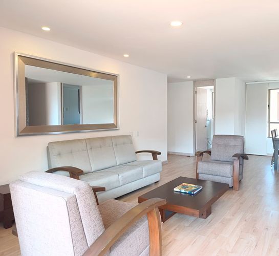 Apartamento de 3 alcobas en arriendo en El Poblado, Medellín, 160 m² · foto 2 de 17