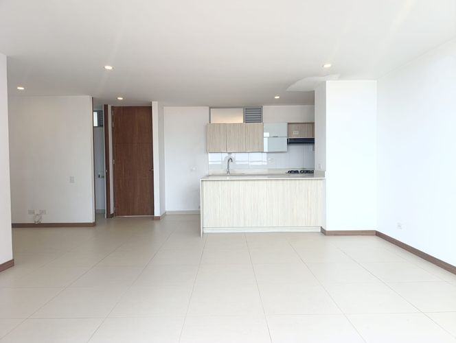 Apartamento de 3 alcobas en arriendo en Castropol, Medellín, 120 m² · foto 3 de 19
