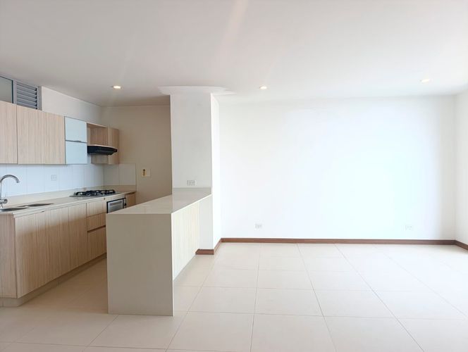 Apartamento de 3 alcobas en arriendo en Castropol, Medellín, 120 m² · foto 10 de 19
