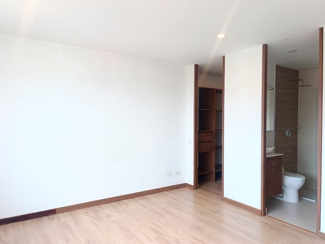Apartamento de 3 alcobas en arriendo en Castropol, Medellín, 120 m² · foto 19 de 19