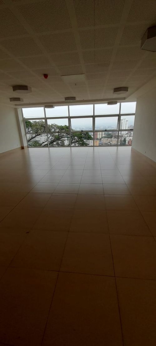 Apartamento de 2 alcobas en venta en Bellavista, Cali, 142 m² · foto 4 de 24