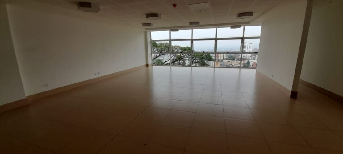 Apartamento de 2 alcobas en venta en Bellavista, Cali, 142 m² · foto 6 de 24
