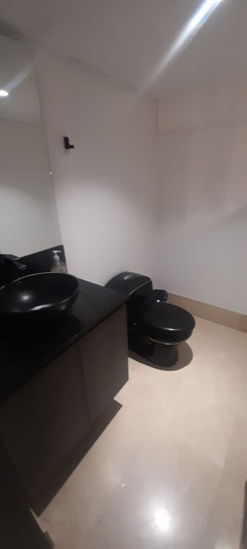 Apartamento de 2 alcobas en venta en Bellavista, Cali, 142 m² · foto 15 de 24