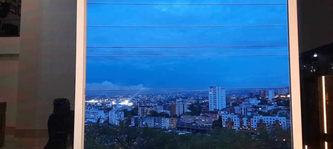 Apartamento de 2 alcobas en venta en Bellavista, Cali, 142 m² · foto 22 de 24