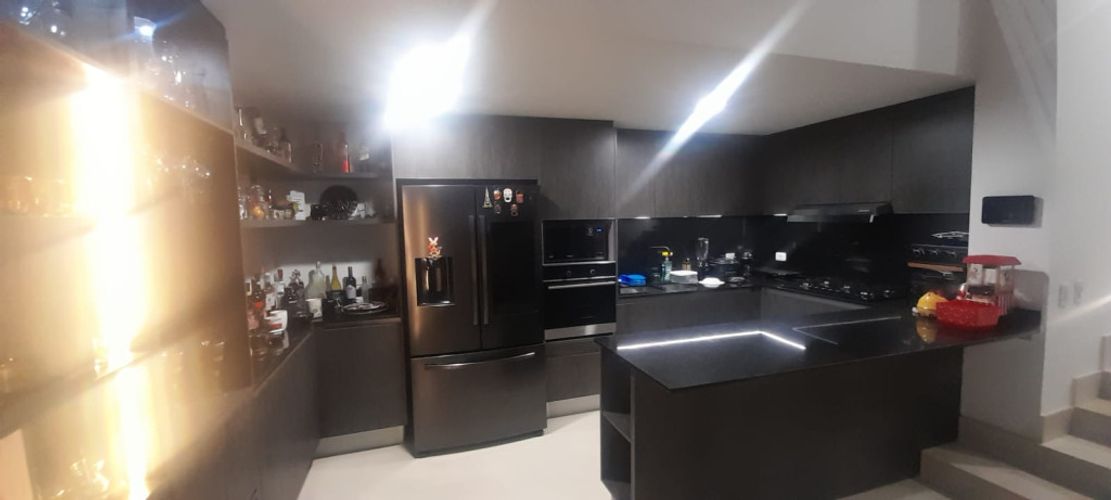 Apartamento de 2 alcobas en venta en Bellavista, Cali, 142 m² · foto 23 de 24