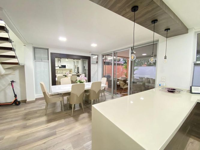 Casa de 4 alcobas en venta en El Castillo, Jamundí, 290 m² · foto 6 de 24