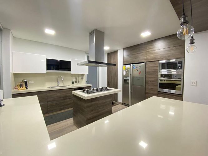 Casa de 4 alcobas en venta en El Castillo, Jamundí, 290 m² · foto 10 de 24
