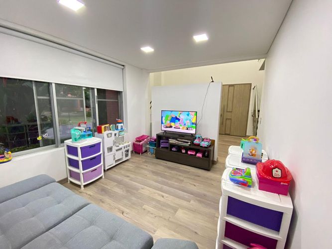 Casa de 4 alcobas en venta en El Castillo, Jamundí, 290 m² · foto 20 de 24