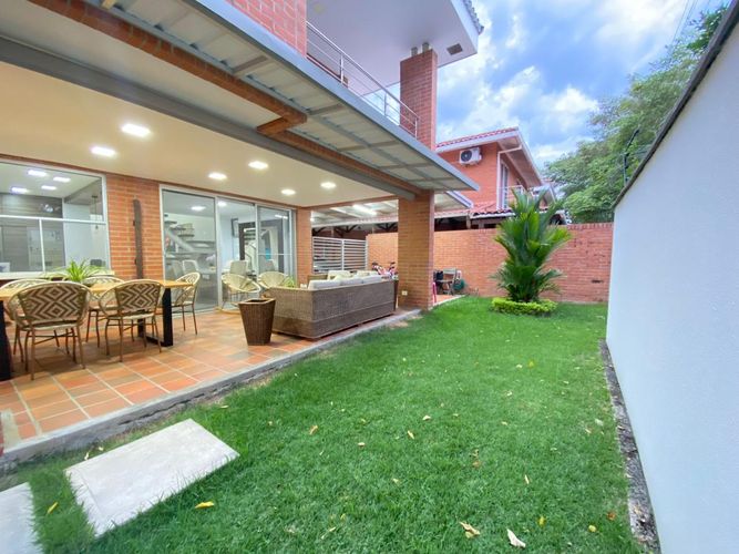 Casa de 4 alcobas en venta en El Castillo, Jamundí, 290 m² · foto 24 de 24
