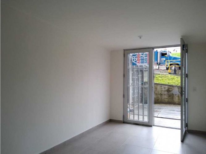 Local en venta en La Castilla, Manizales, 15 m² · foto 2 de 10