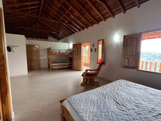 Finca en venta en San Diego, Medellín, 2000 m² · foto 3 de 9