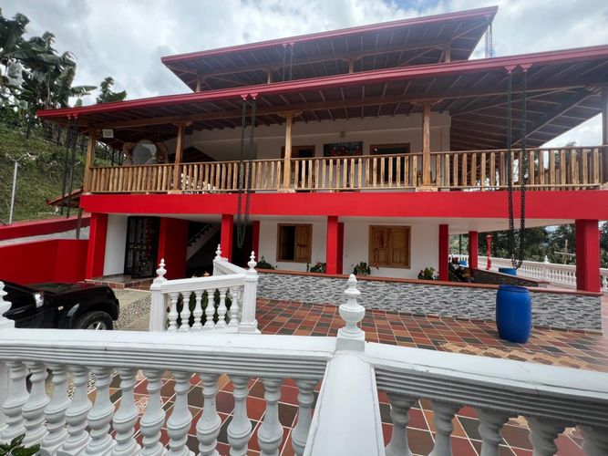 Finca en venta en San Diego, Medellín, 2000 m² · foto 9 de 9