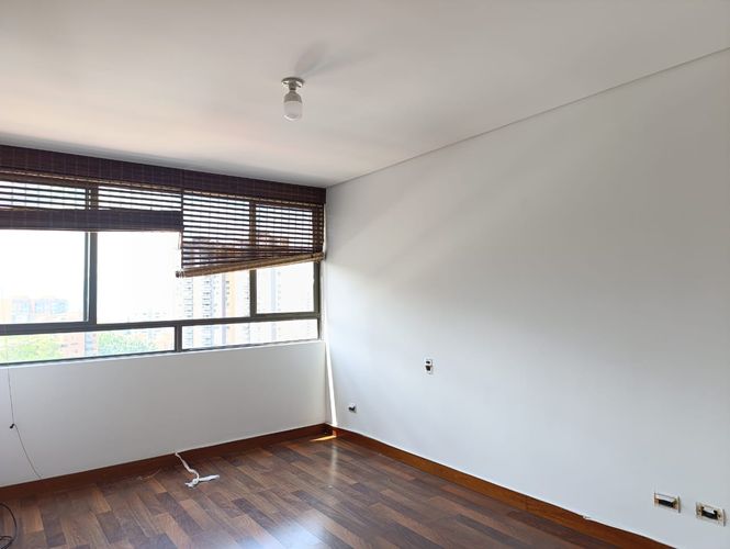 Apartamento de 3 alcobas en venta en El Poblado, Medellín, 195 m² · foto 13 de 16