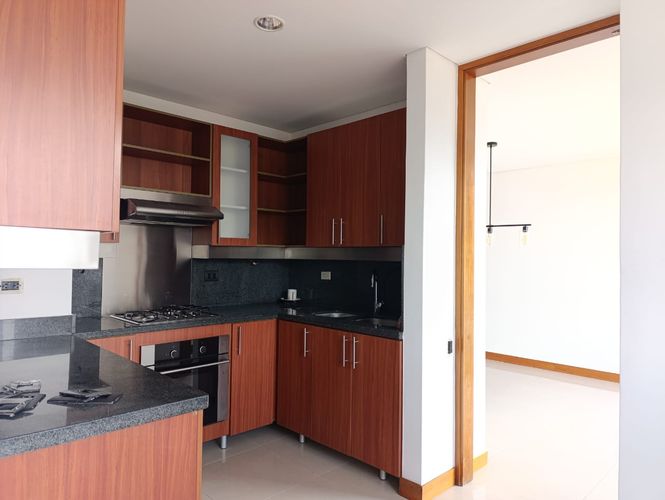 Apartamento de 3 alcobas en venta en El Poblado, Medellín, 195 m² · foto 6 de 16