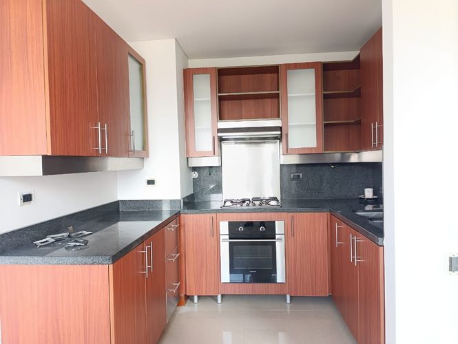 Apartamento de 3 alcobas en venta en El Poblado, Medellín, 195 m² · foto 3 de 16