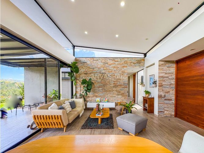 Casa de 4 alcobas en venta en Pantanillo, Rionegro, 280 m² · foto 4 de 22