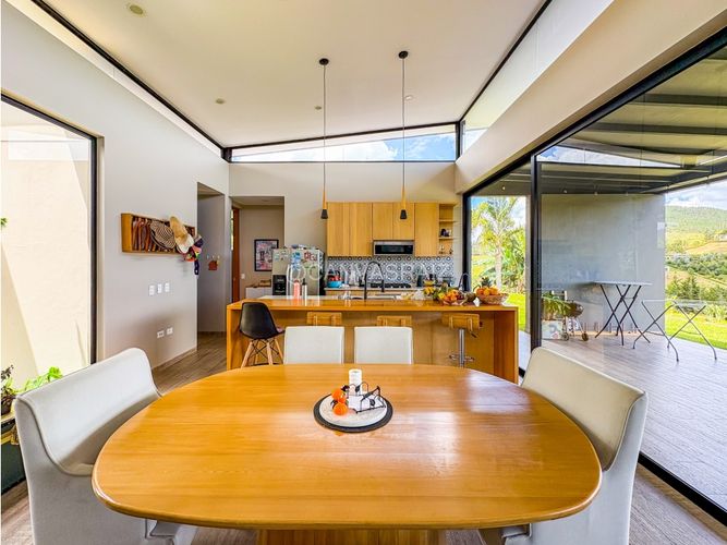 Casa de 4 alcobas en venta en Pantanillo, Rionegro, 280 m² · foto 7 de 22