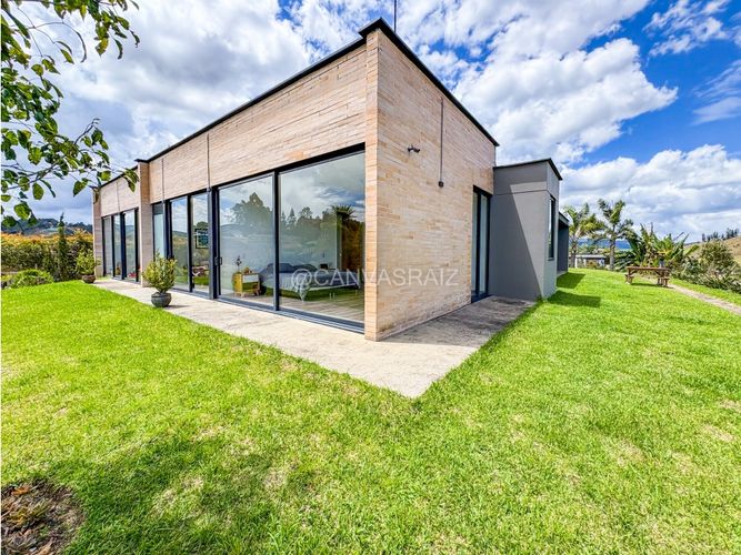Casa de 4 alcobas en venta en Pantanillo, Rionegro, 280 m² · foto 10 de 22
