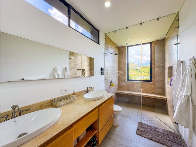 Casa de 4 alcobas en venta en Pantanillo, Rionegro, 280 m² · foto 12 de 22