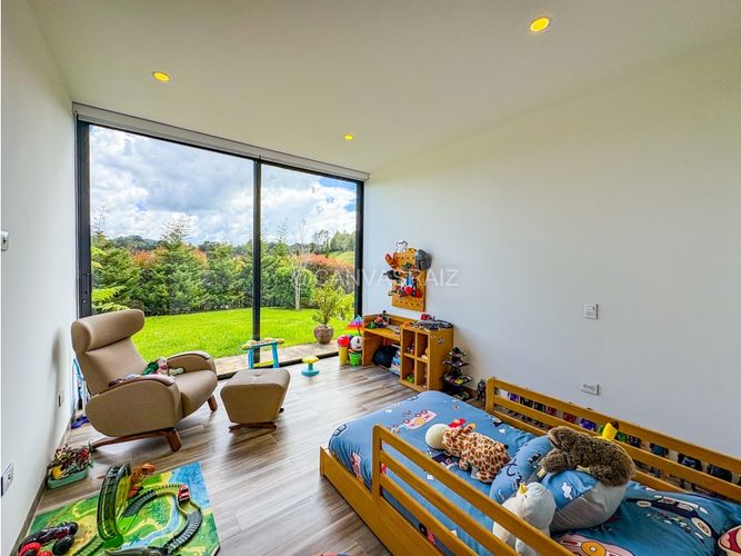 Casa de 4 alcobas en venta en Pantanillo, Rionegro, 280 m² · foto 15 de 22