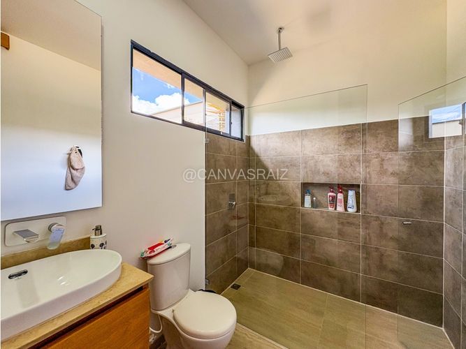 Casa de 4 alcobas en venta en Pantanillo, Rionegro, 280 m² · foto 17 de 22
