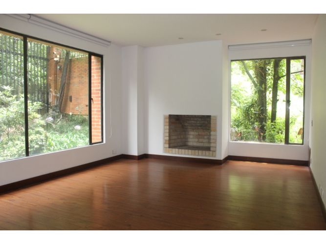 Apartamento de 4 alcobas en venta en Los Rosales, Bogotá, 248 m² · foto 4 de 24