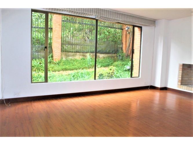 Apartamento de 4 alcobas en venta en Los Rosales, Bogotá, 248 m² · foto 5 de 24