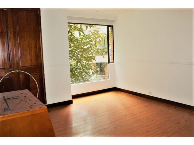 Apartamento de 4 alcobas en venta en Los Rosales, Bogotá, 248 m² · foto 7 de 24