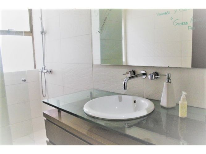 Apartamento de 4 alcobas en venta en Los Rosales, Bogotá, 248 m² · foto 9 de 24