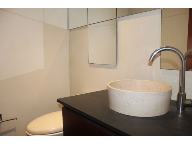 Apartamento de 4 alcobas en venta en Los Rosales, Bogotá, 248 m² · foto 14 de 24