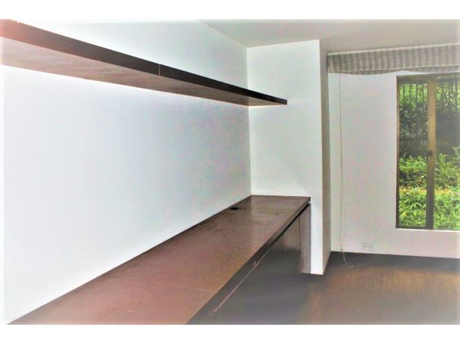 Apartamento de 4 alcobas en venta en Los Rosales, Bogotá, 248 m² · foto 15 de 24