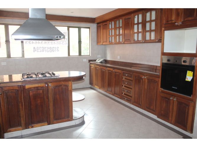 Apartamento de 4 alcobas en venta en Los Rosales, Bogotá, 248 m² · foto 19 de 24