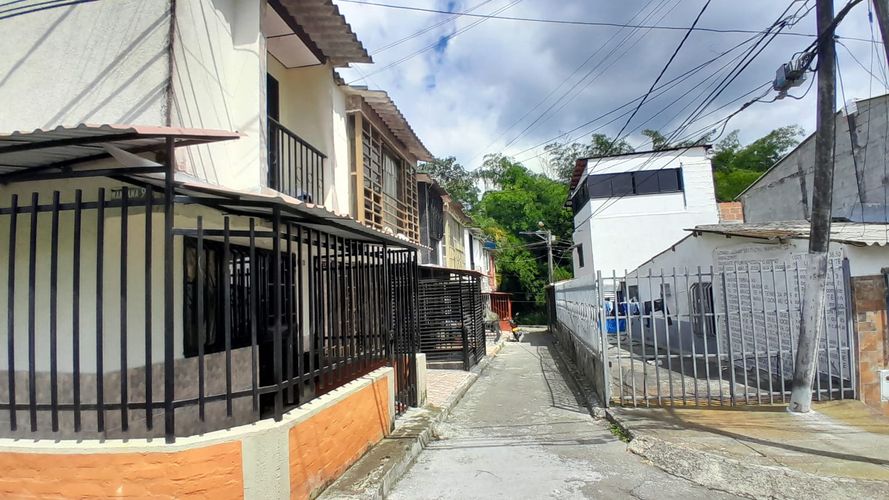 Casa de 3 alcobas en venta en La Patria, Armenia, 80 m² · foto 2 de 14