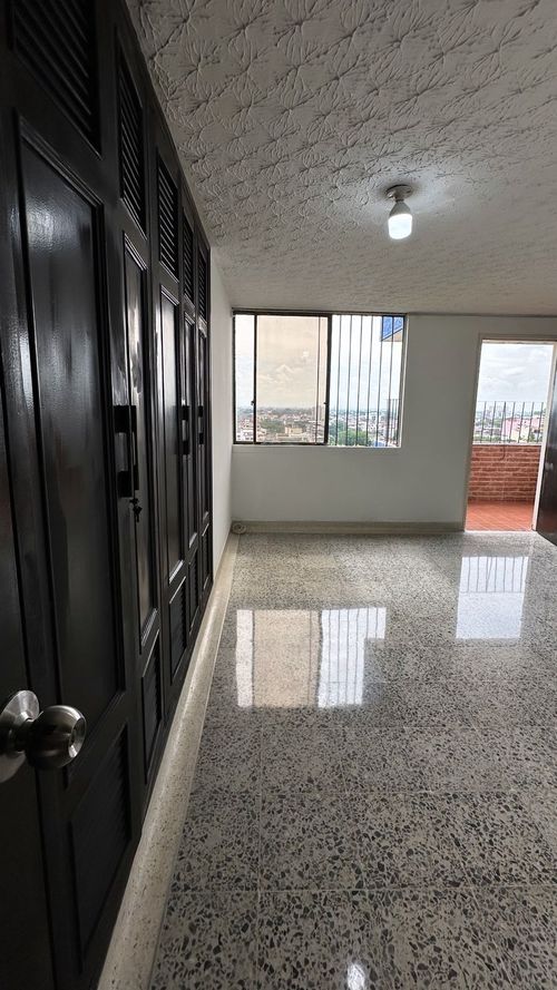 Apartamento en venta en Eucaristico, Cali · foto 2 de 7
