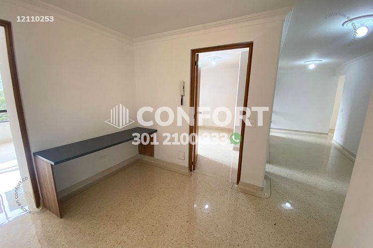 Apartamento de 4 alcobas en arriendo en Conquistadores, Medellín, 198 m² · foto 3 de 24