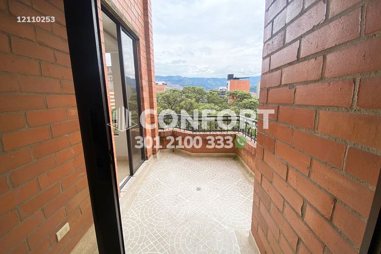 Apartamento de 4 alcobas en arriendo en Conquistadores, Medellín, 198 m² · foto 18 de 24