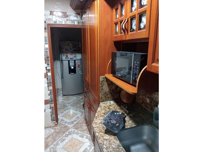 Casa de 6 alcobas en venta en El Diamante, Medellín, 210 m² · foto 5 de 18