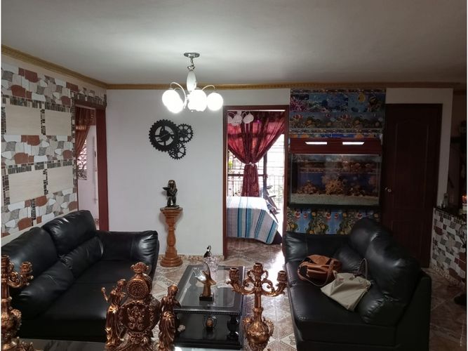Casa de 6 alcobas en venta en El Diamante, Medellín, 210 m² · foto 8 de 18