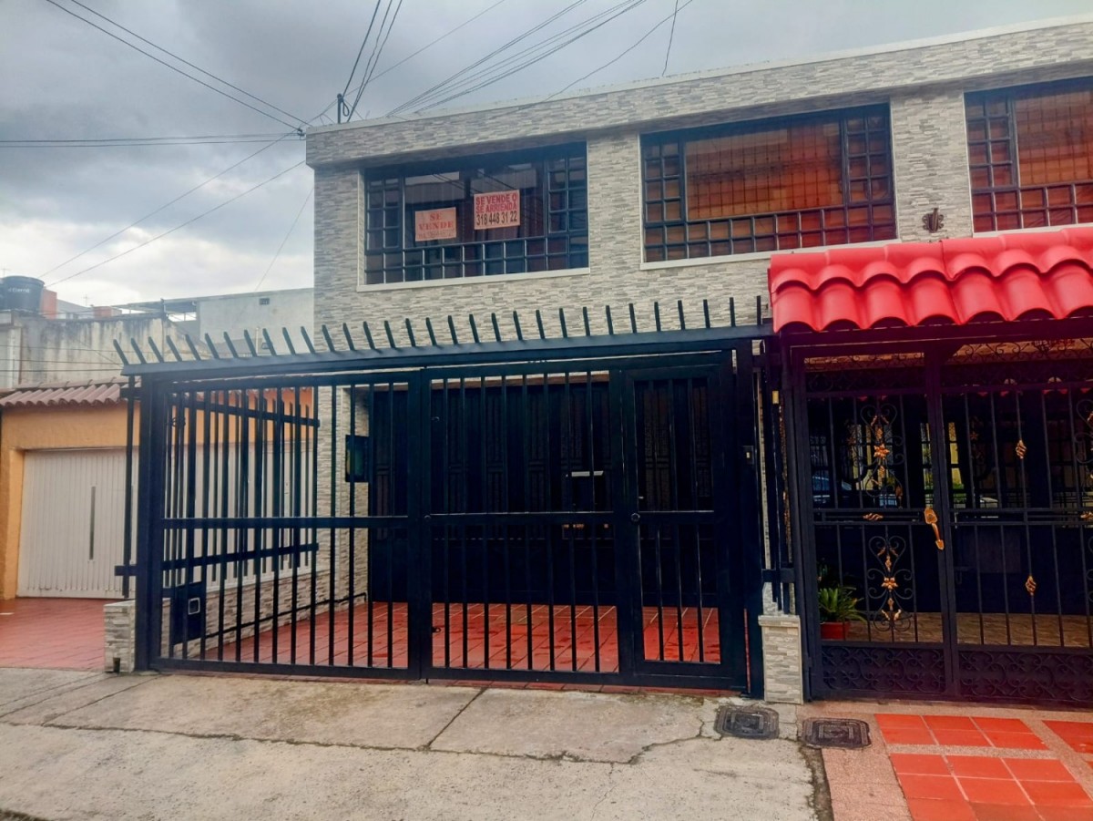 Casa en venta en Normandia, Bogotá · foto 2 de 24