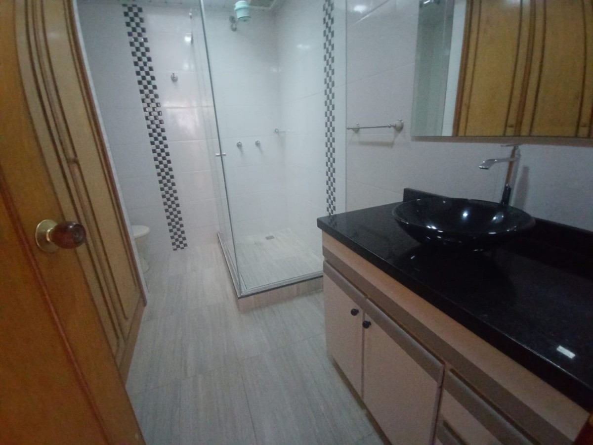 Casa en venta en Normandia, Bogotá · foto 5 de 24