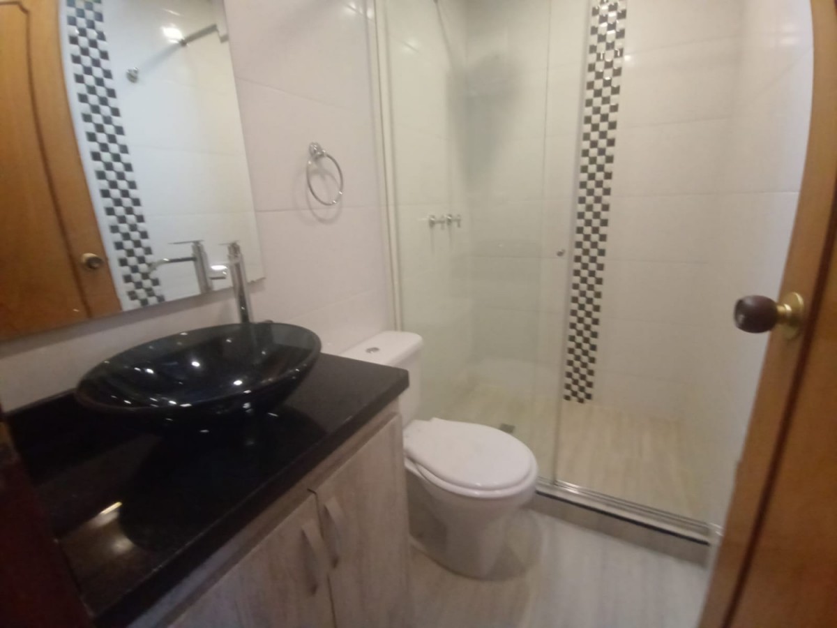 Casa en venta en Normandia, Bogotá · foto 17 de 24