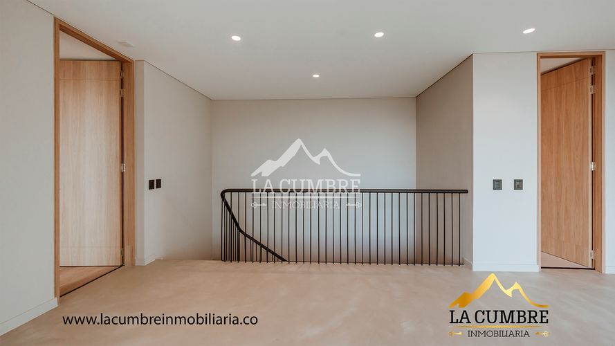 Apartamento en venta en Loma Del Escobero, Envigado · foto 4 de 15