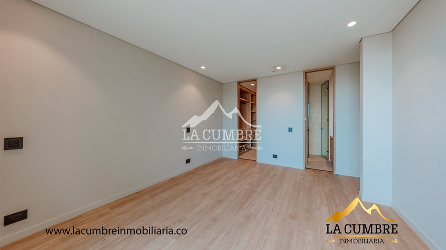 Apartamento en venta en Loma Del Escobero, Envigado · foto 11 de 15